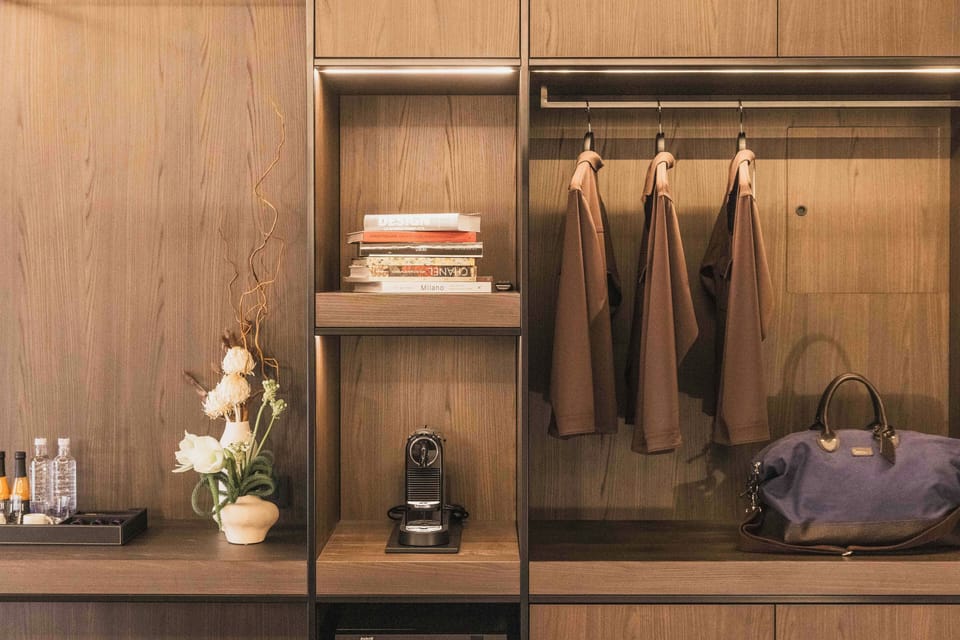 Suite | Interior