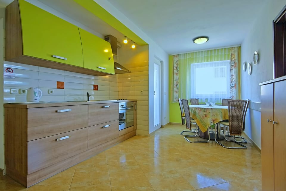 Apartment, 1 Bedroom, Smoking, Balcony | Interior