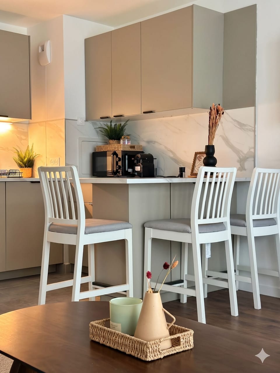 Comfort Apartment, Balcony, City View | Dining