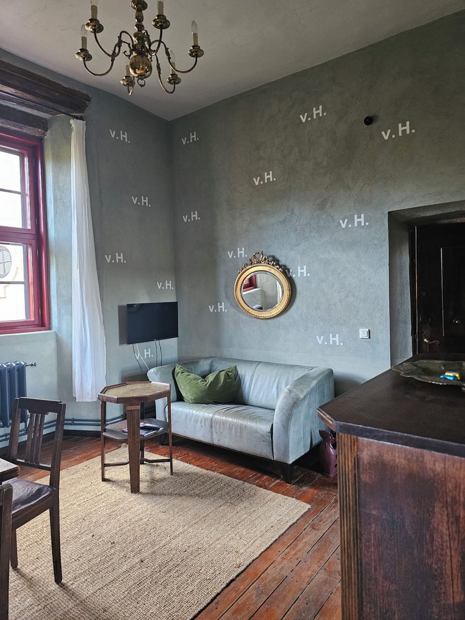 Classic Apartment, Park View | Living area