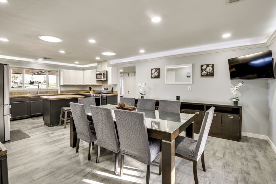 House (4 Bedrooms) | Interior