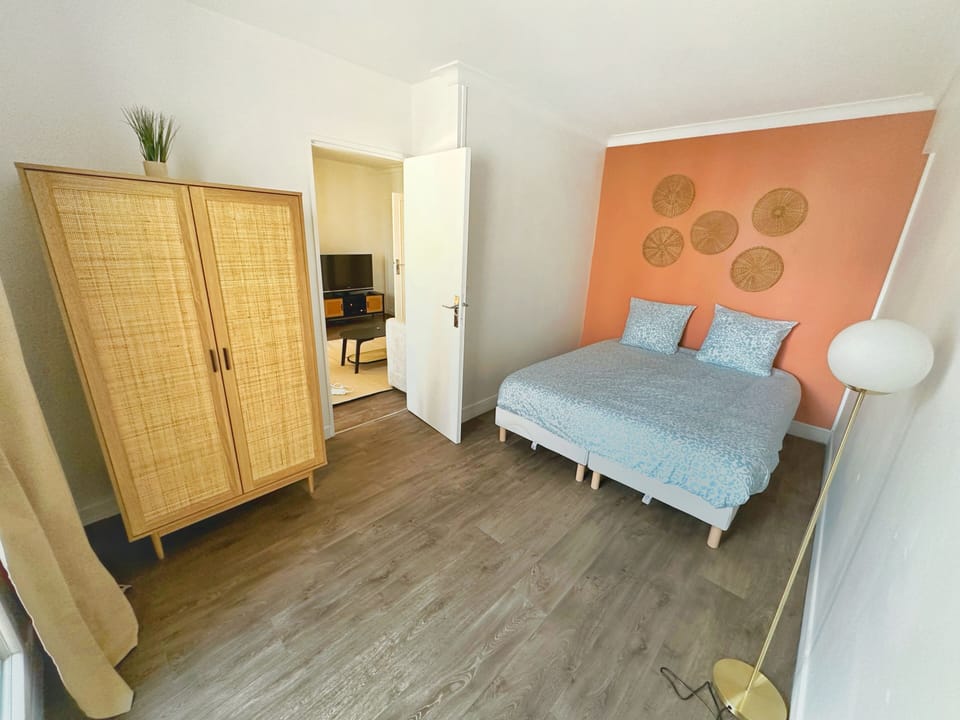Comfort Apartment, Balcony, City View | Iron/ironing board, WiFi (free)