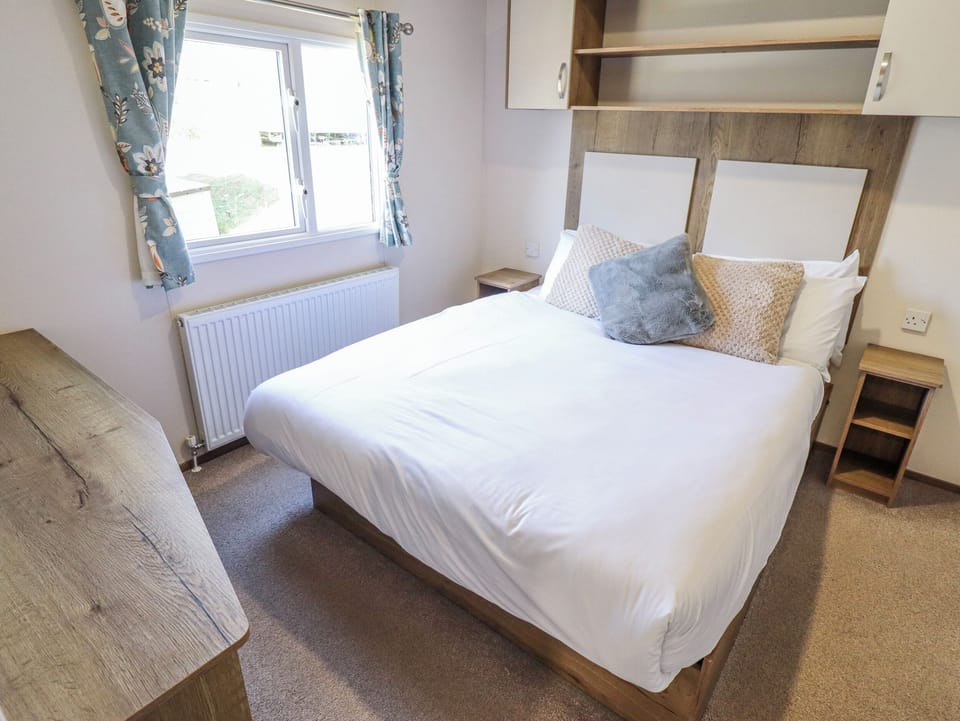 39 Larch View With hot tub Cottage in Tattershall