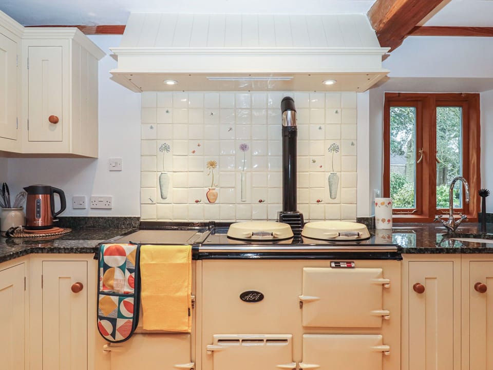 Dishwasher, cookware/dishes/utensils