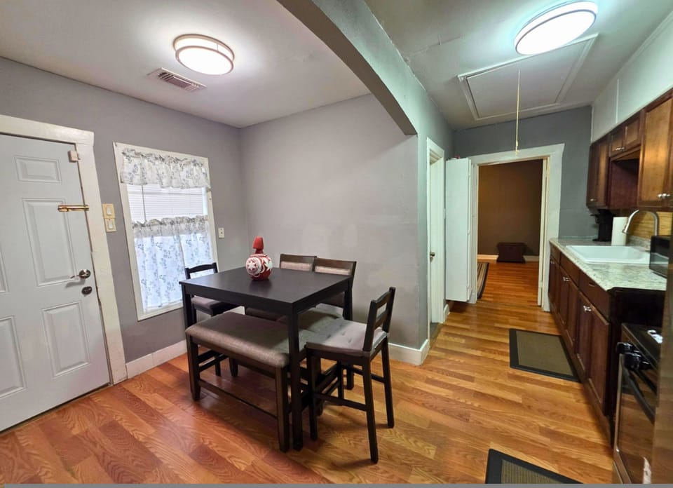 House | 1 bedroom