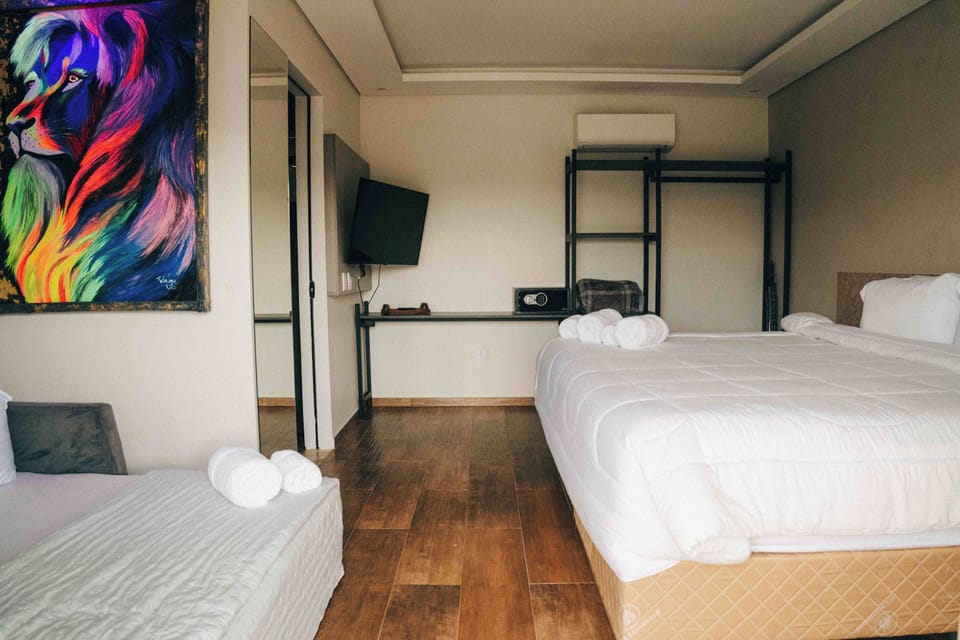 Comfort Chalet, Lake View | Laptop workspace, soundproofing, free WiFi