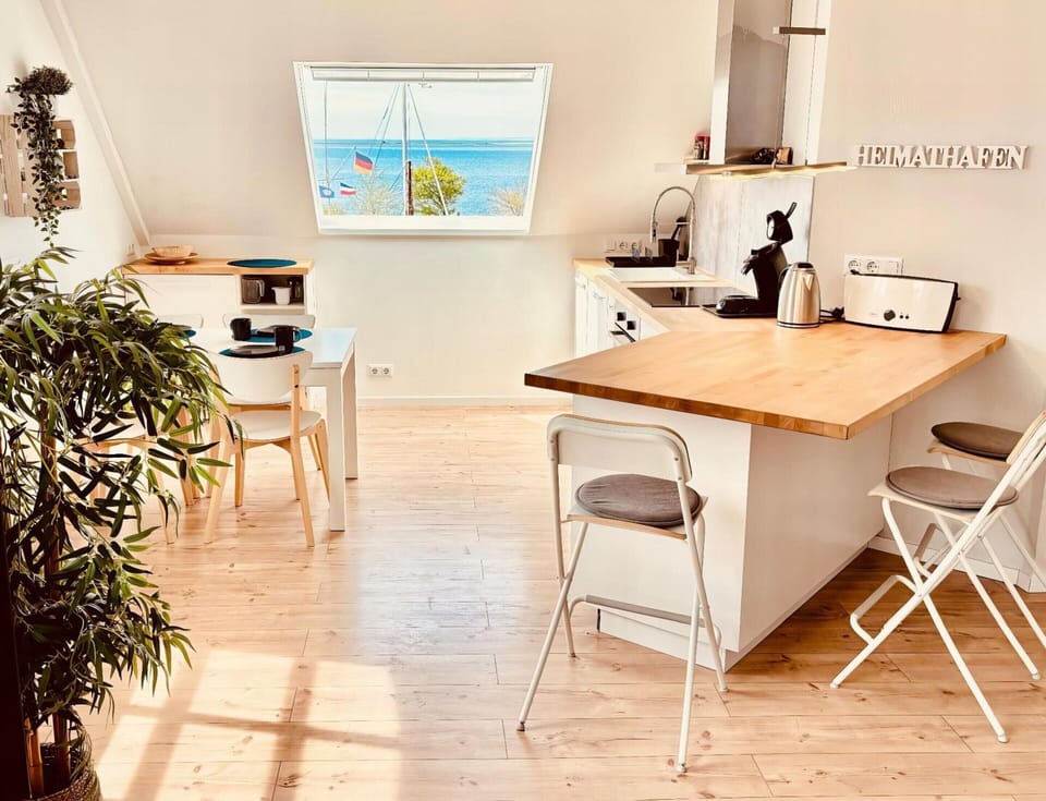 Apartment | Private kitchen | Highchair