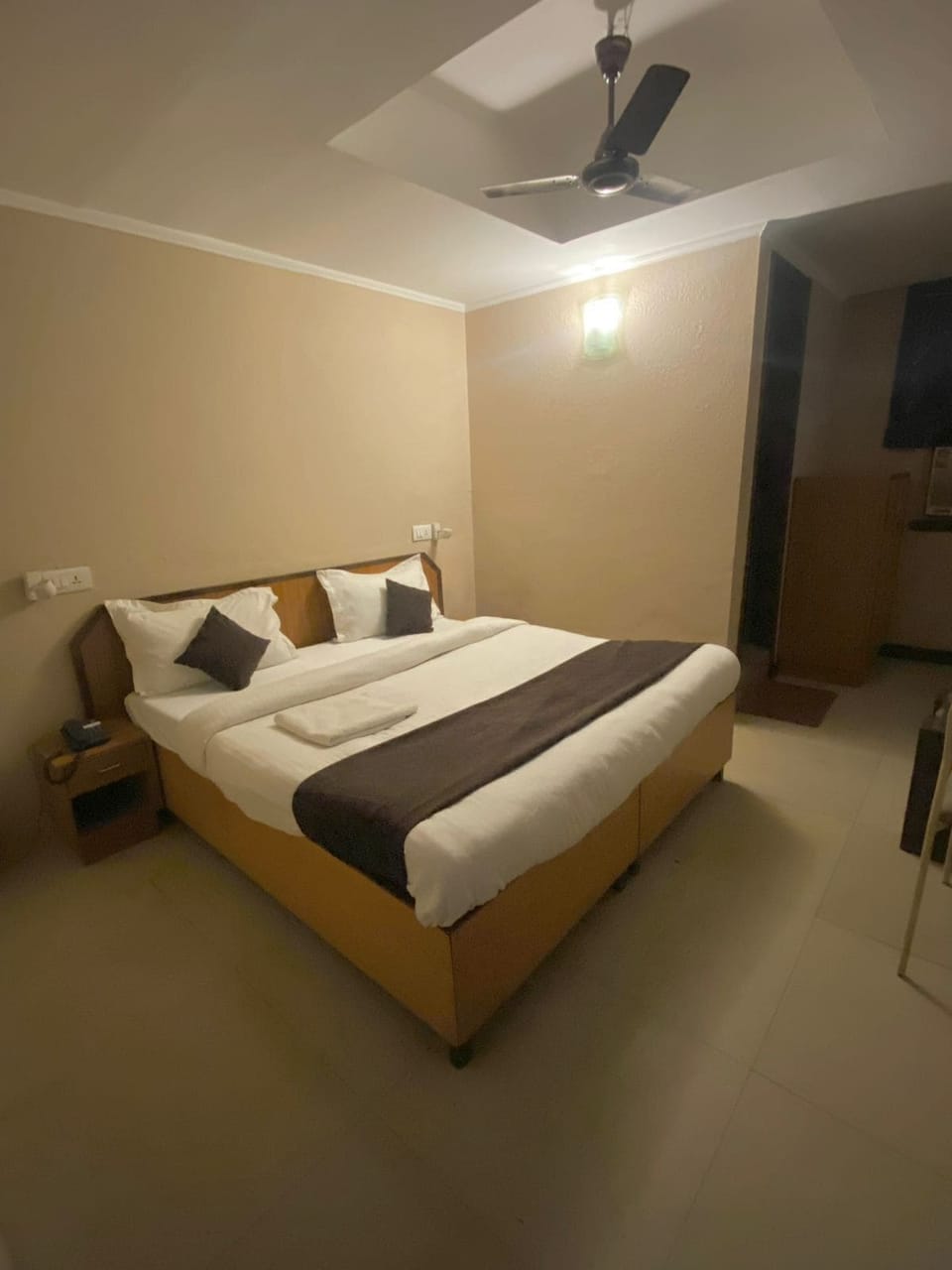 Deluxe Room | Free WiFi, bed sheets