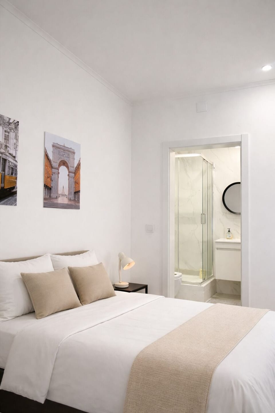 Studio Suite | Free WiFi