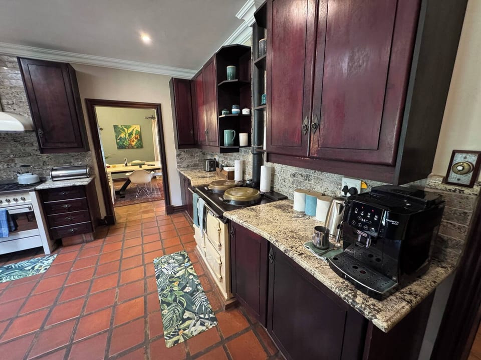 House, 5 Bedrooms, Patio | Interior
