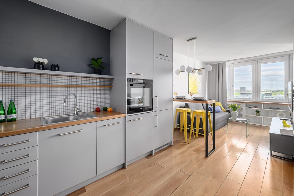 Classic Apartment, Courtyard View | Private kitchen | Electric kettle, highchair