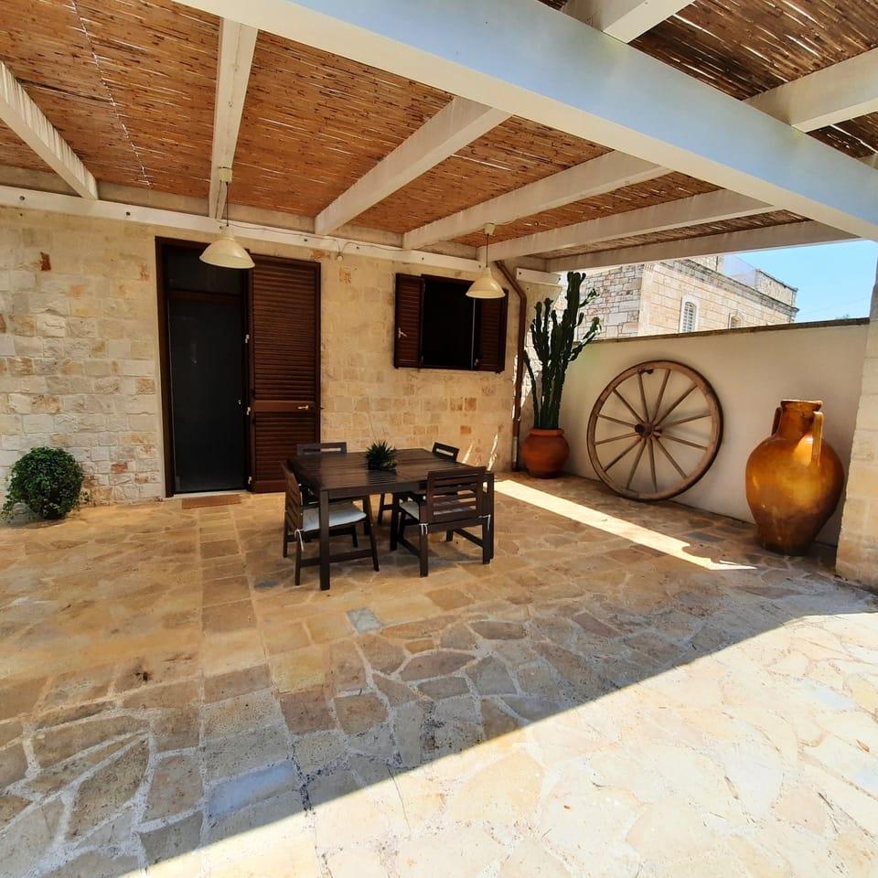 Comfort Condo, 1 Bedroom, Patio, Garden View | Outdoor dining