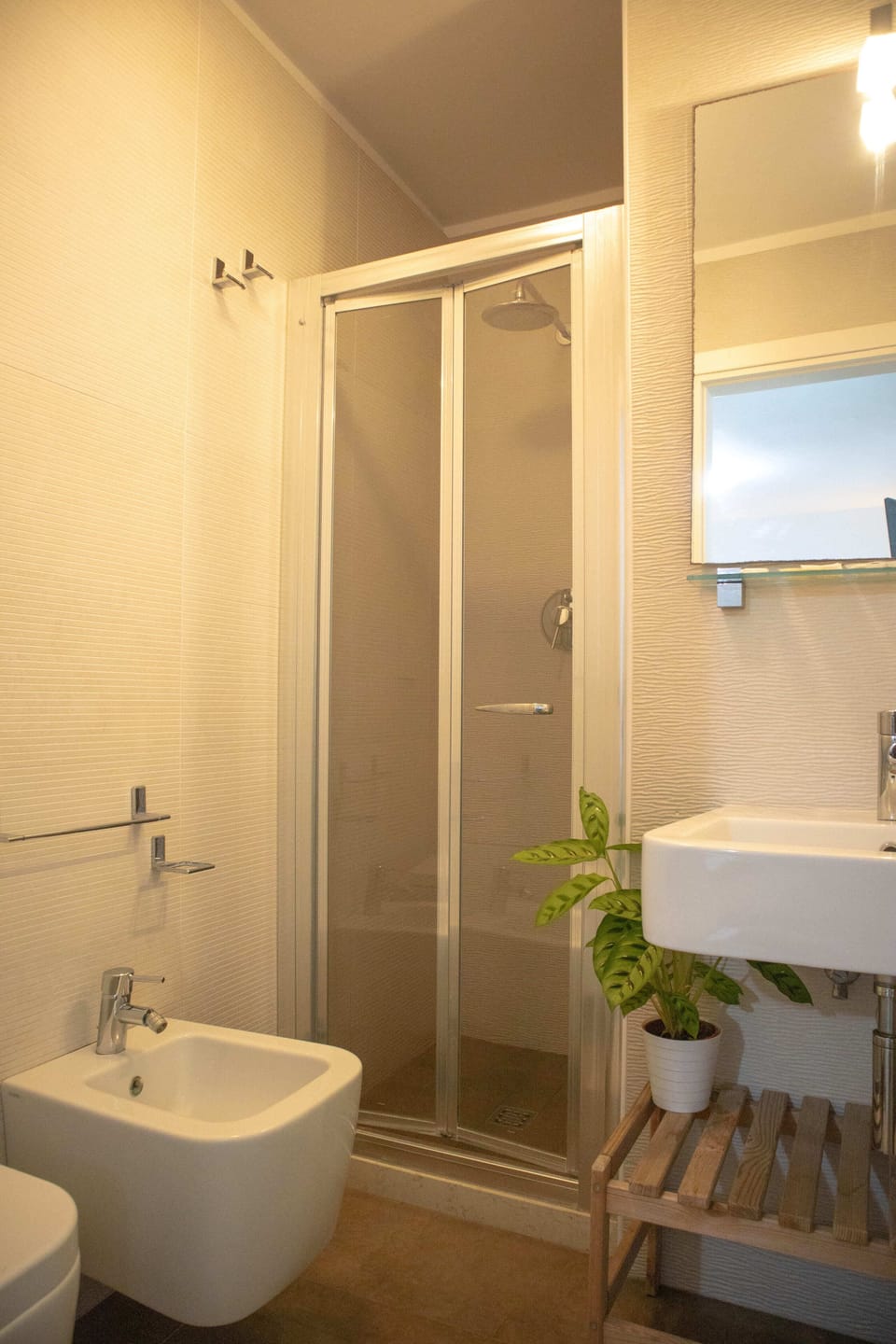 Classic Double or Twin Room, Balcony | Bathroom | Towels, soap, shampoo, toilet paper