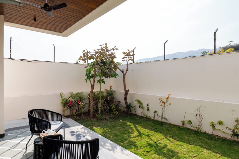 Deluxe Triple Room, River View | Terrace/patio