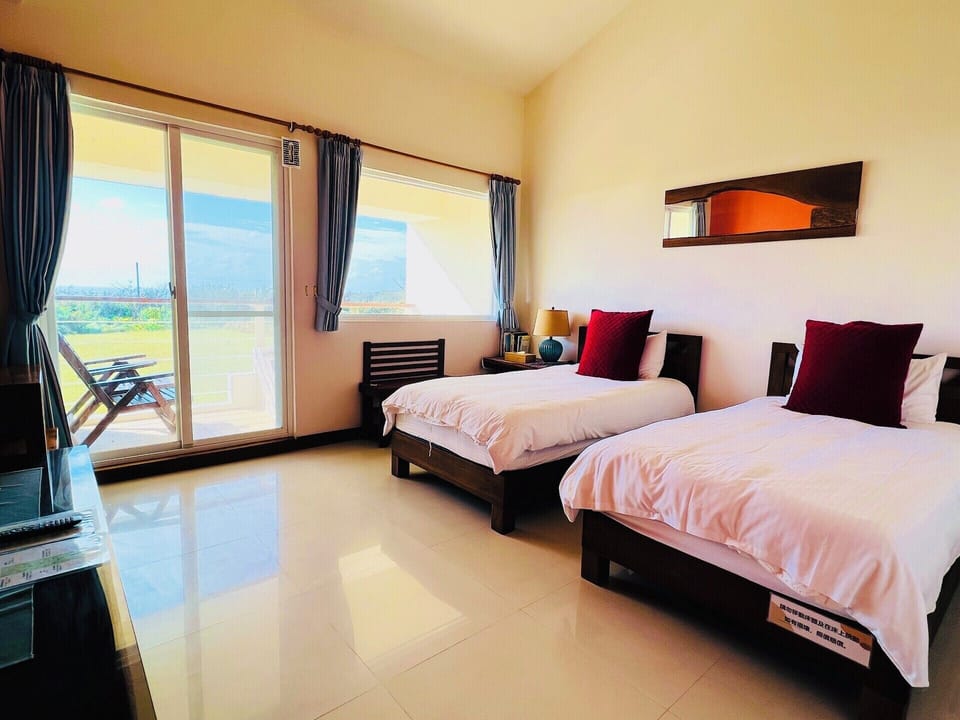 Double Room, Ocean View (B1-2 single beds) | Premium bedding, desk, soundproofing, free WiFi
