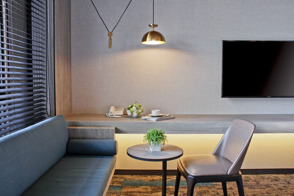 Deluxe Double Room, 1 Bedroom | Desk, soundproofing, free WiFi, bed sheets