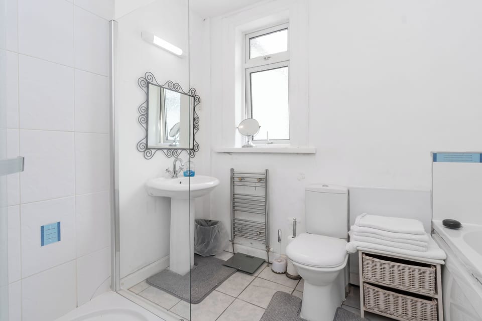 Shared Dormitory, 1 Bedroom, Accessible, Mountain View | Bathroom