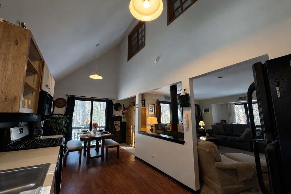 Cabin, Multiple Beds (Amber Sunset Retreat) | Interior
