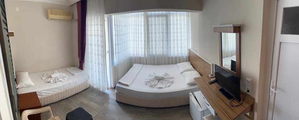 Standard Triple Room | Premium bedding, minibar, soundproofing, WiFi (free)