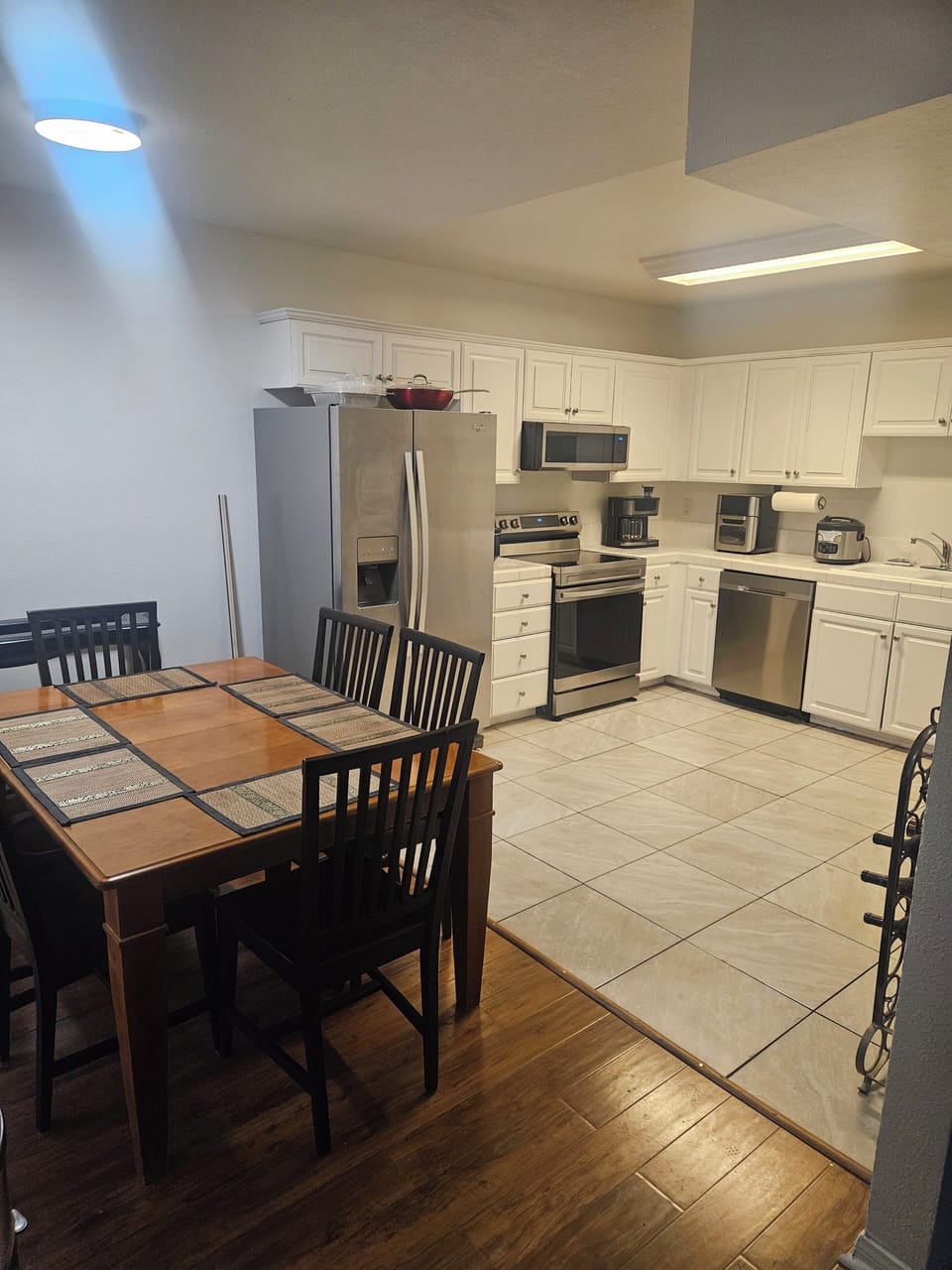 Condo, 2 Bedrooms | Dining