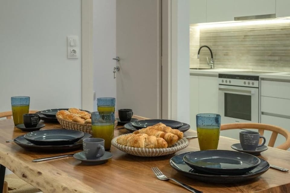 Apartment | Dining