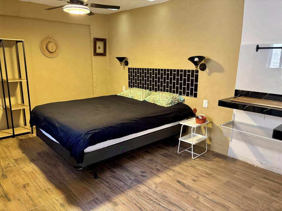 Classic Double or Twin Room | Desk, laptop workspace, WiFi (free)
