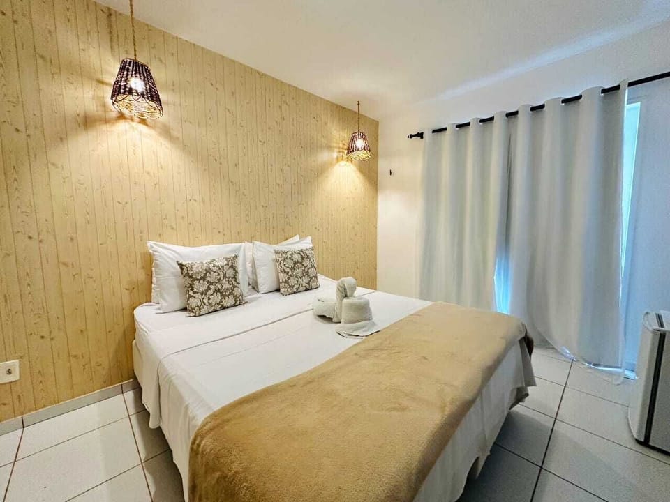 Comfort Suite, Garden View | 1 bedroom, minibar, iron/ironing board, rollaway beds