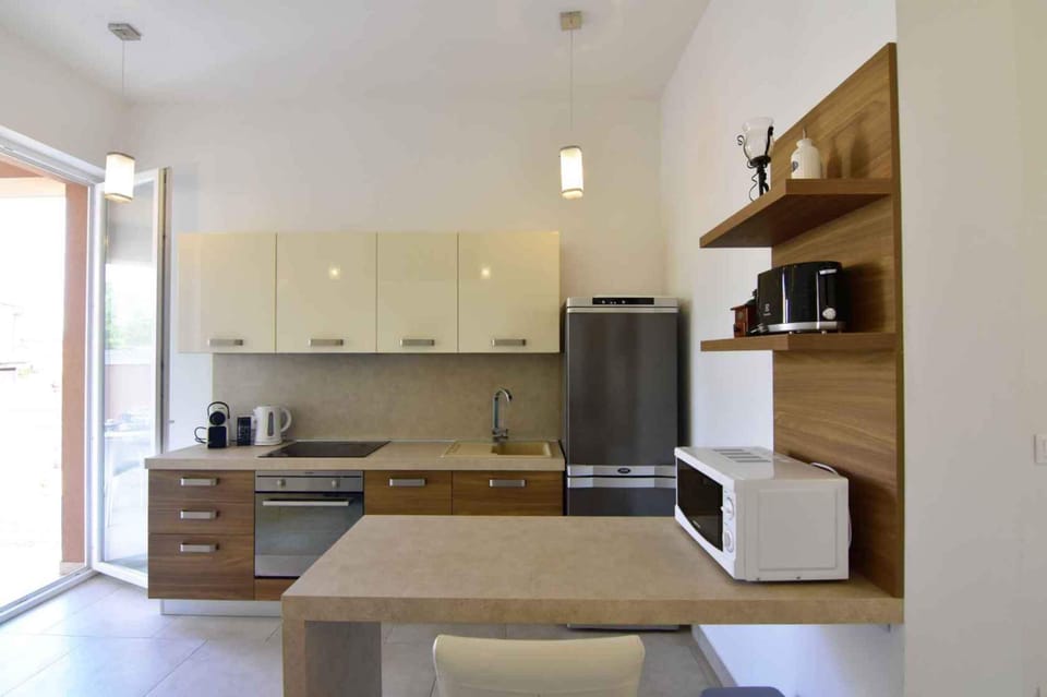 Apartment, 2 Bedrooms, Terrace, Garden View | Interior