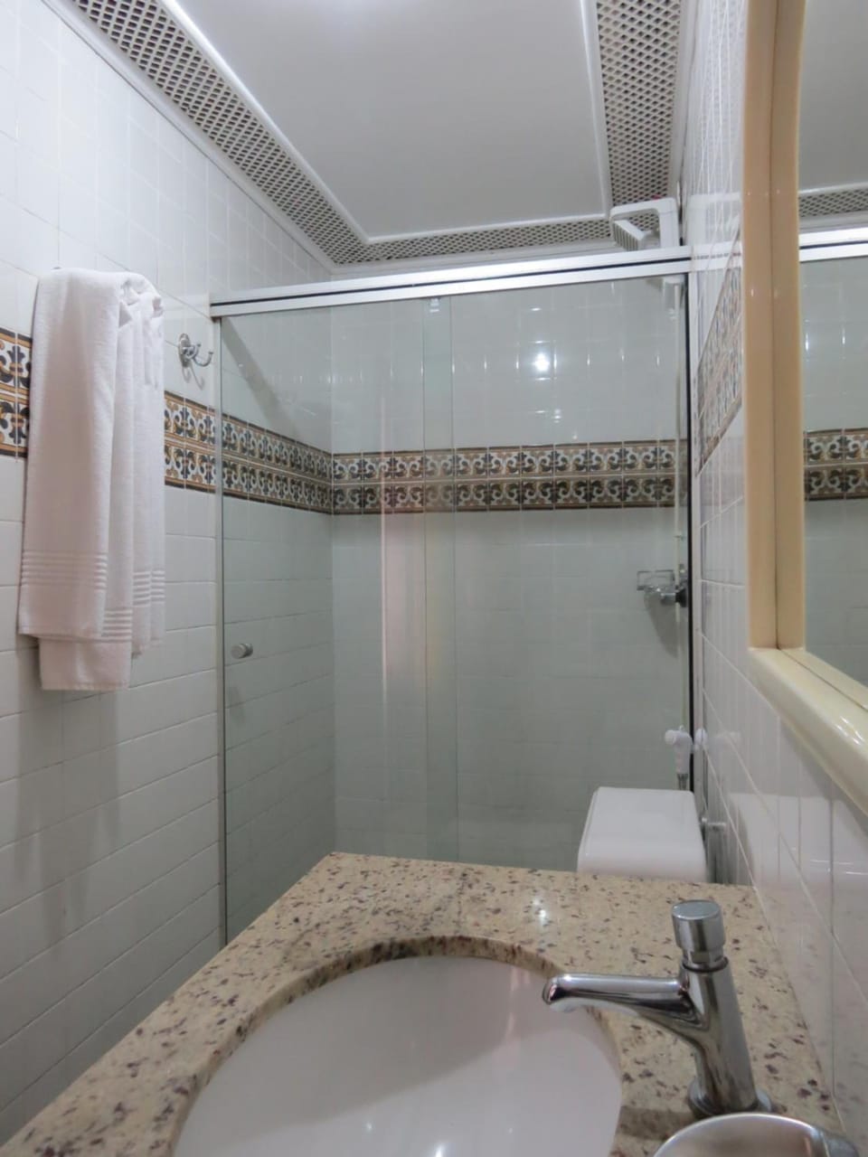 Double Room | Bathroom | Shower, towels