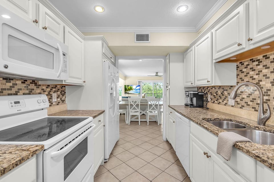 Villa, Multiple Beds (Bayview Villas 101) | Private kitchen