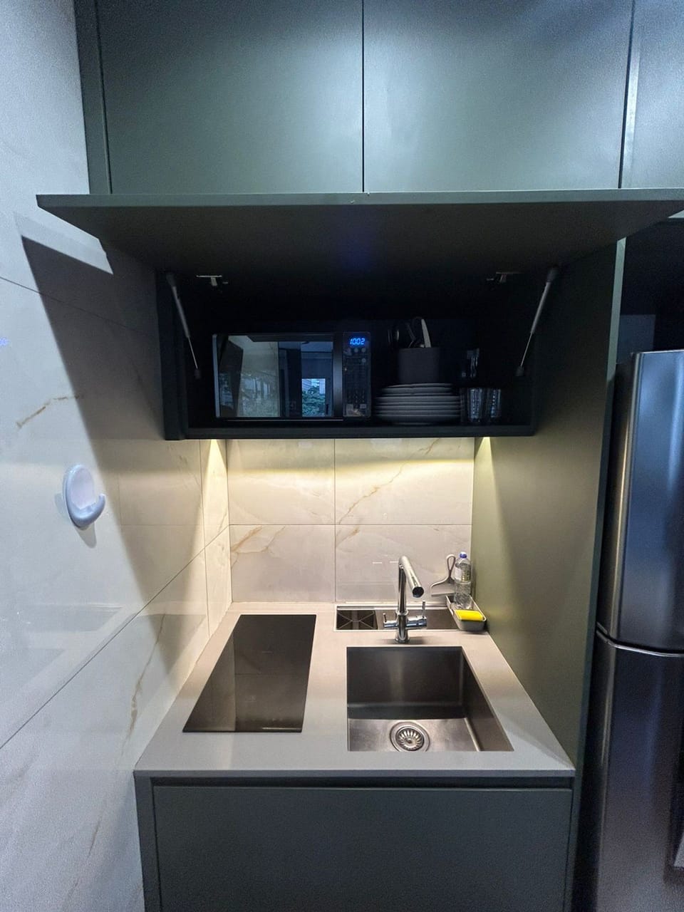 Apartment | Private kitchen | Mini-fridge, microwave, stovetop