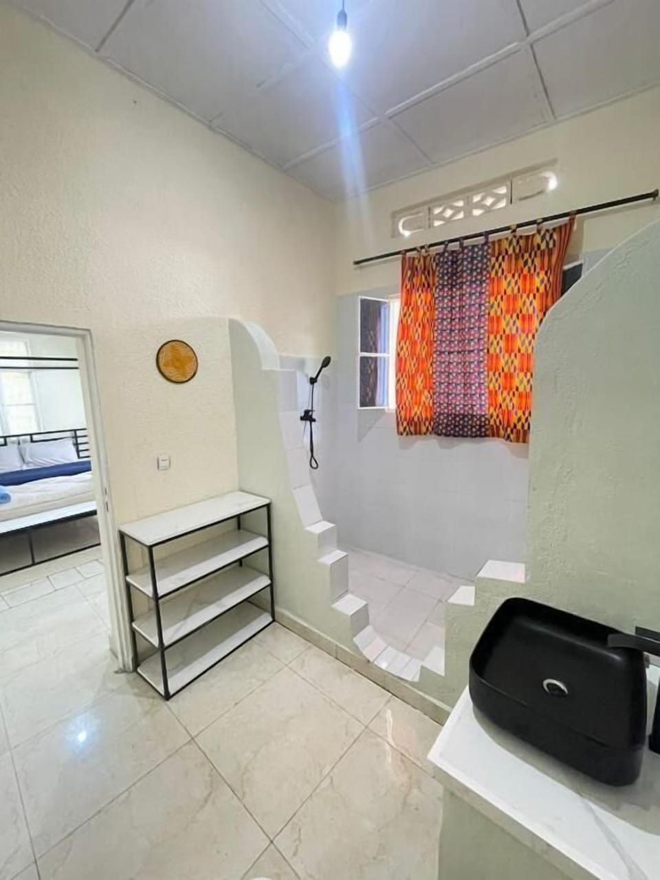 Standard Double Room, Balcony, Courtyard View | Bathroom | Slippers