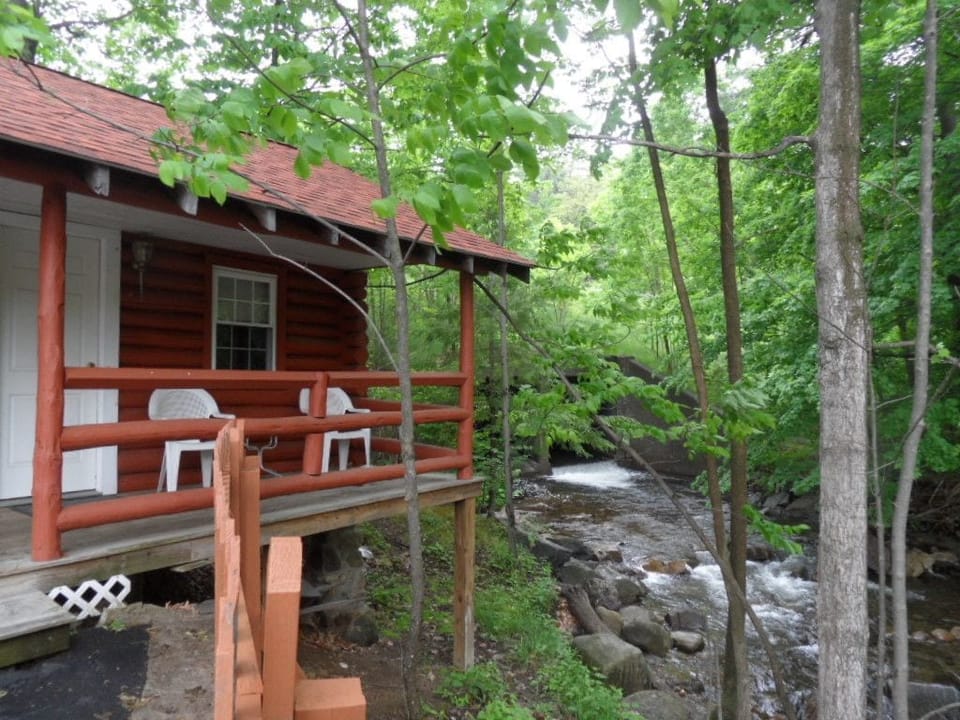 Two Bedroom Log Cabin On The Brook | Iron/ironing board, free WiFi, bed sheets