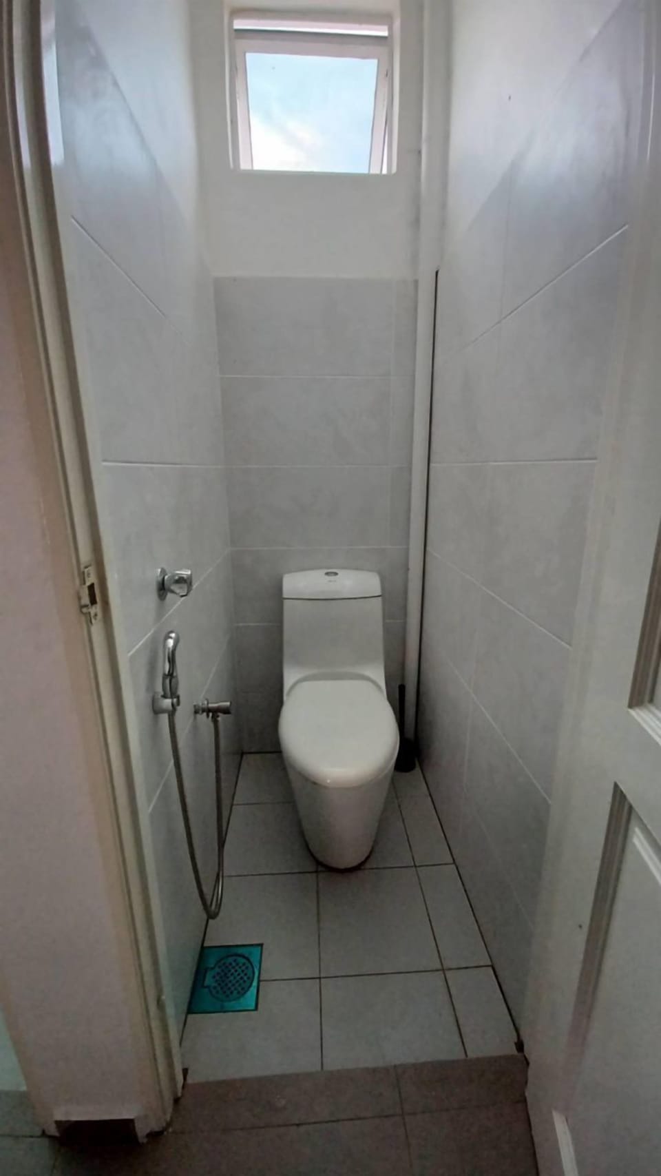 Shower, towels, soap