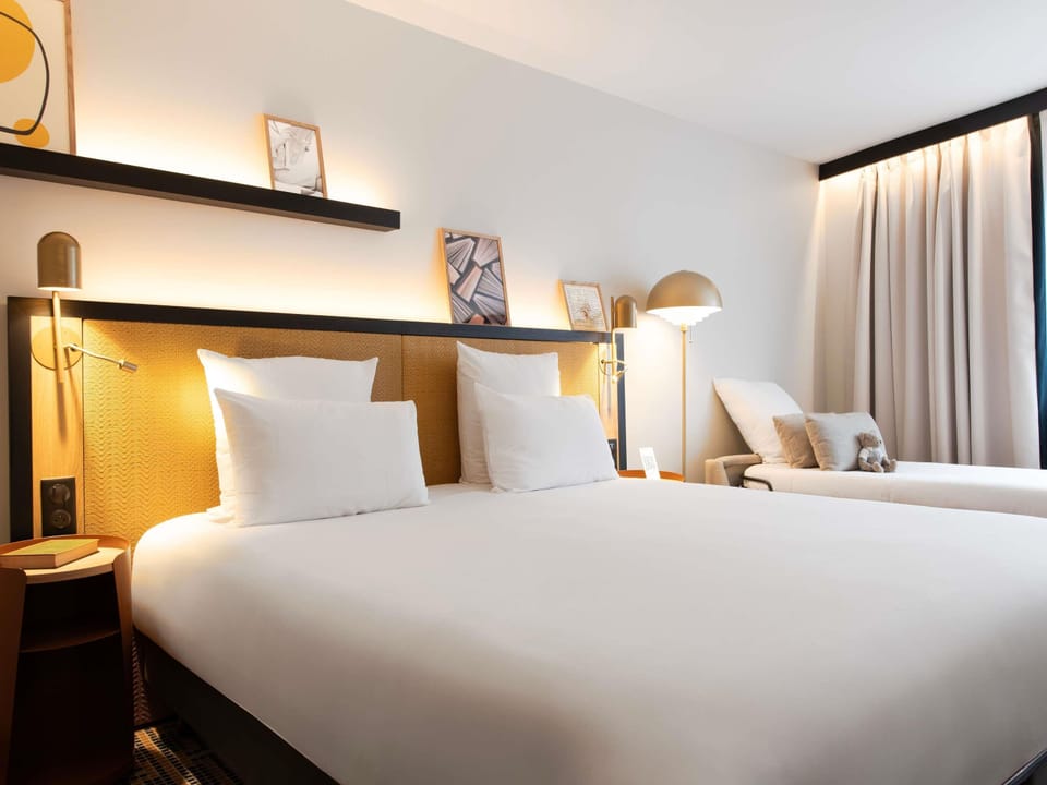 Classic Triple Room, 1 Double Bed with Sofa bed | Minibar, in-room safe, desk, blackout drapes