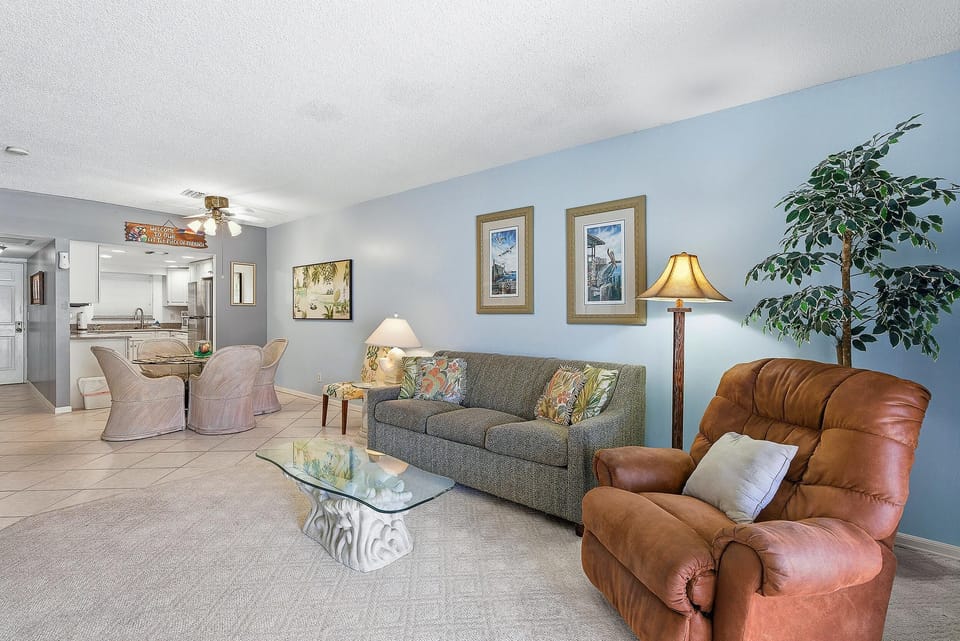Condo, Multiple Beds (Oasis 21) | Living area