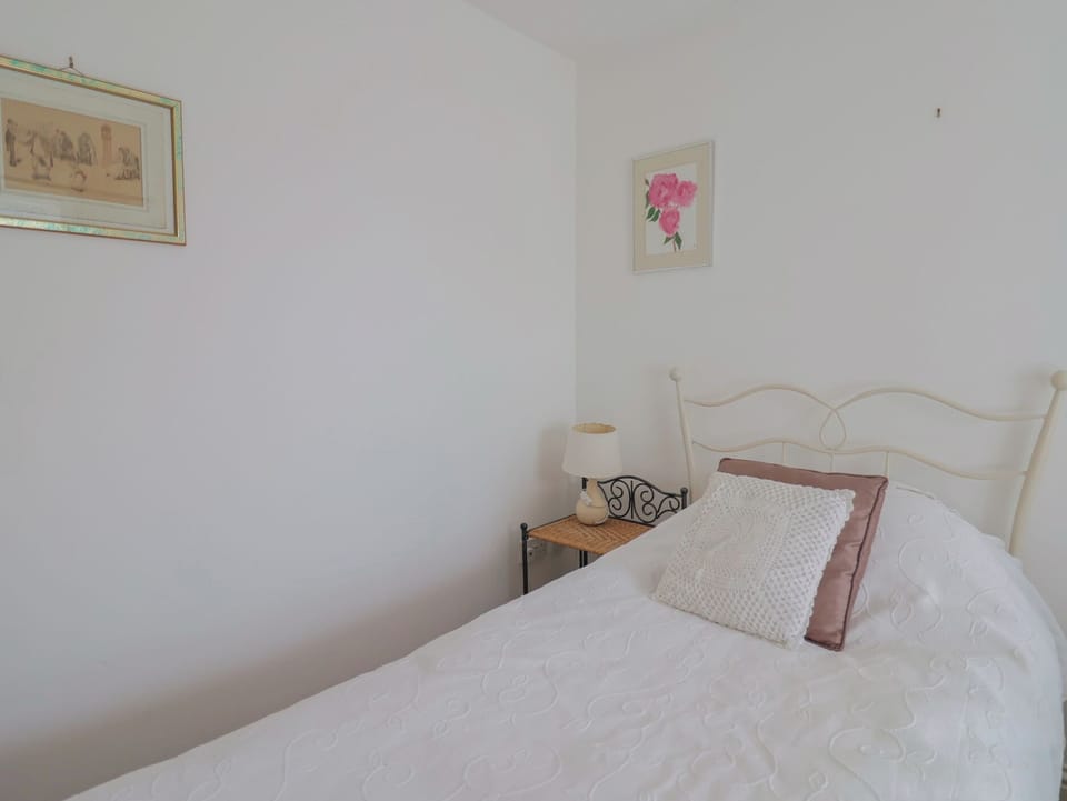 3 bedrooms, WiFi (free), individually decorated, individually furnished