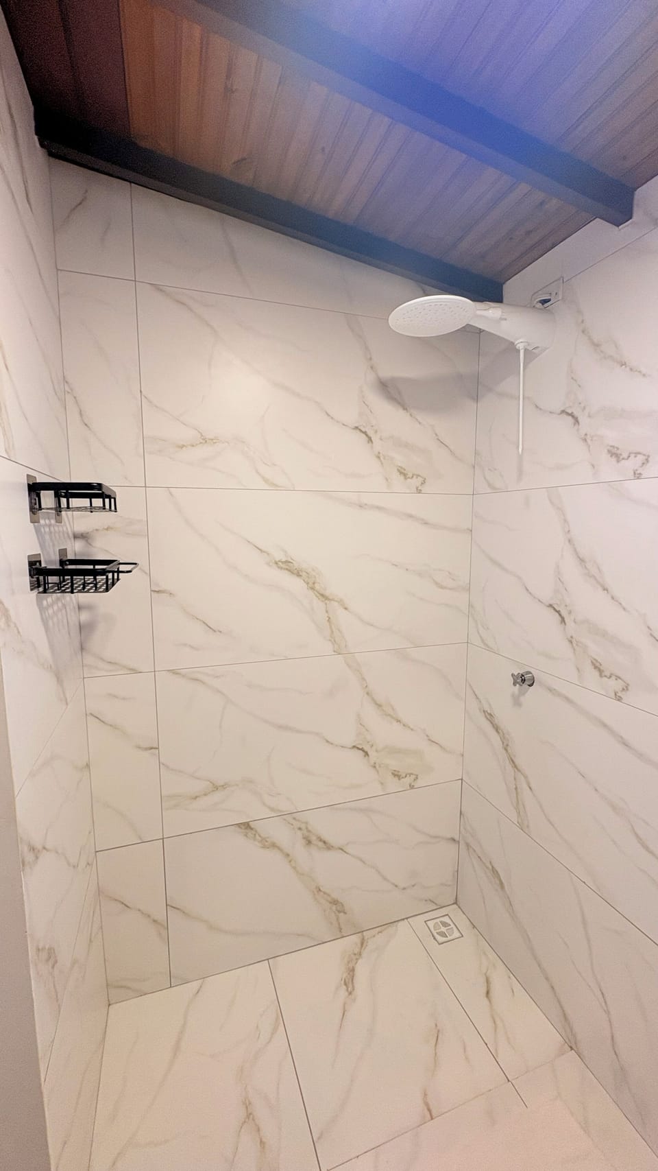Classic Room, Pool View | Bathroom | Shower, towels, soap, shampoo