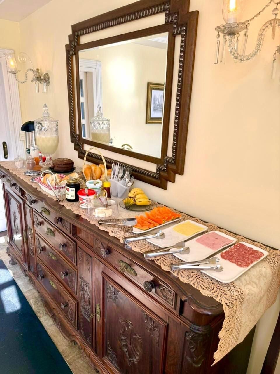 Free daily buffet breakfast