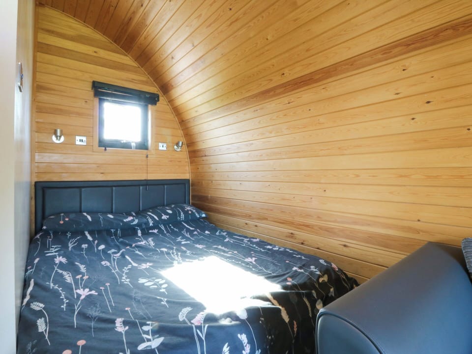 Bron Eifion Pod 2 Cottage in Wales