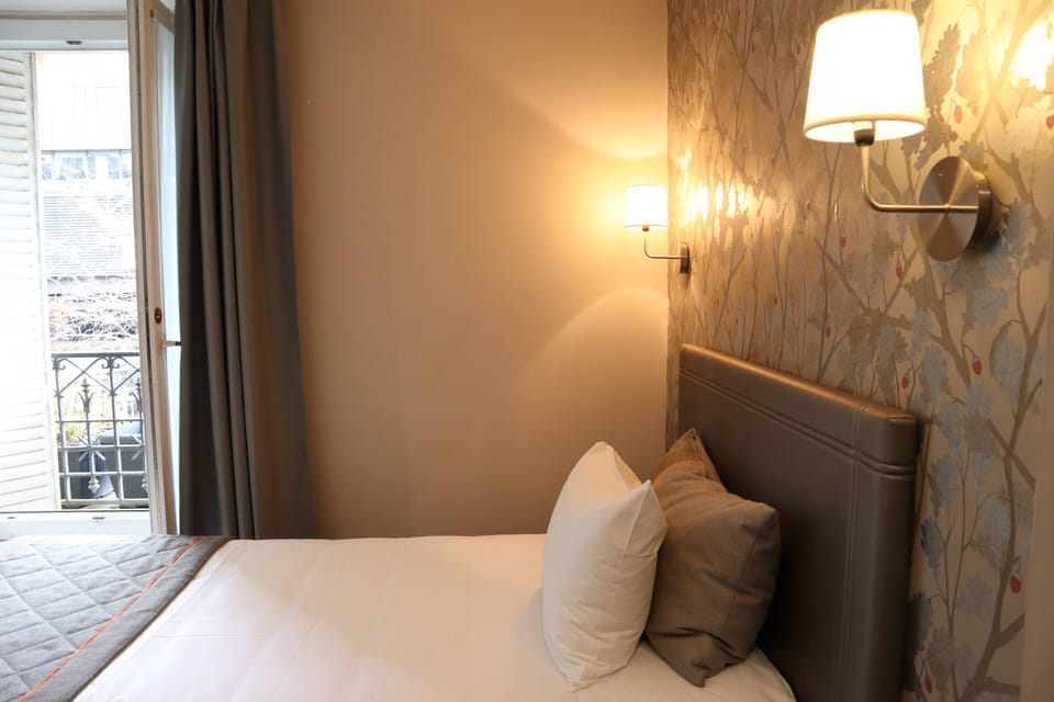 Single Room | Desk, iron/ironing board, free cribs/infant beds, free WiFi