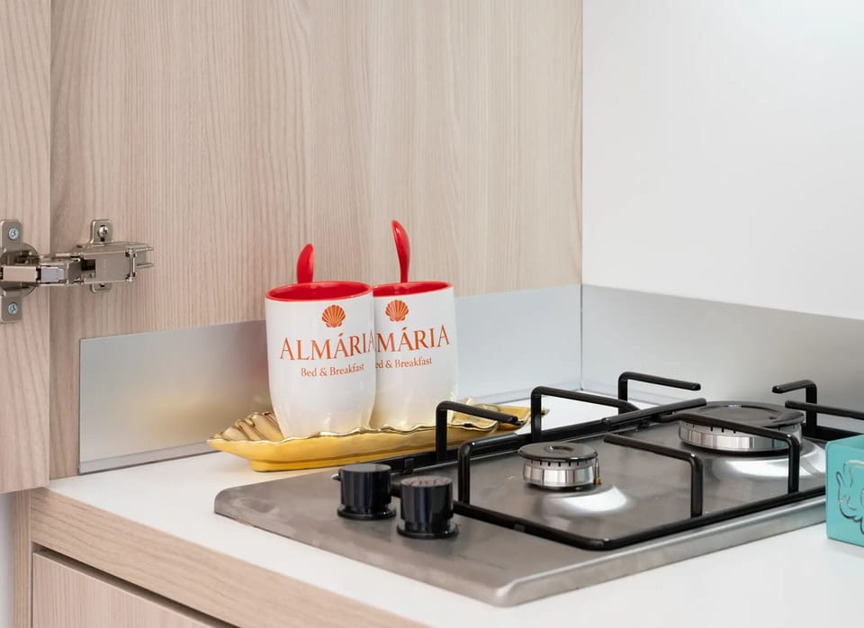 House, Smoking, Garden View | Private kitchen