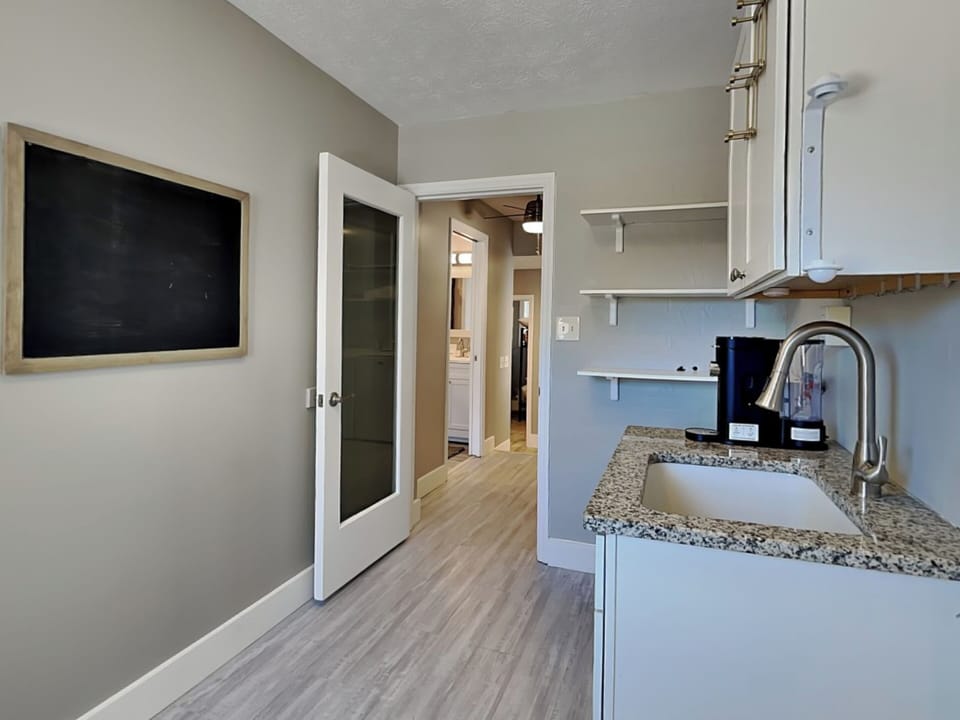 House (5 Bedrooms) | Property amenity