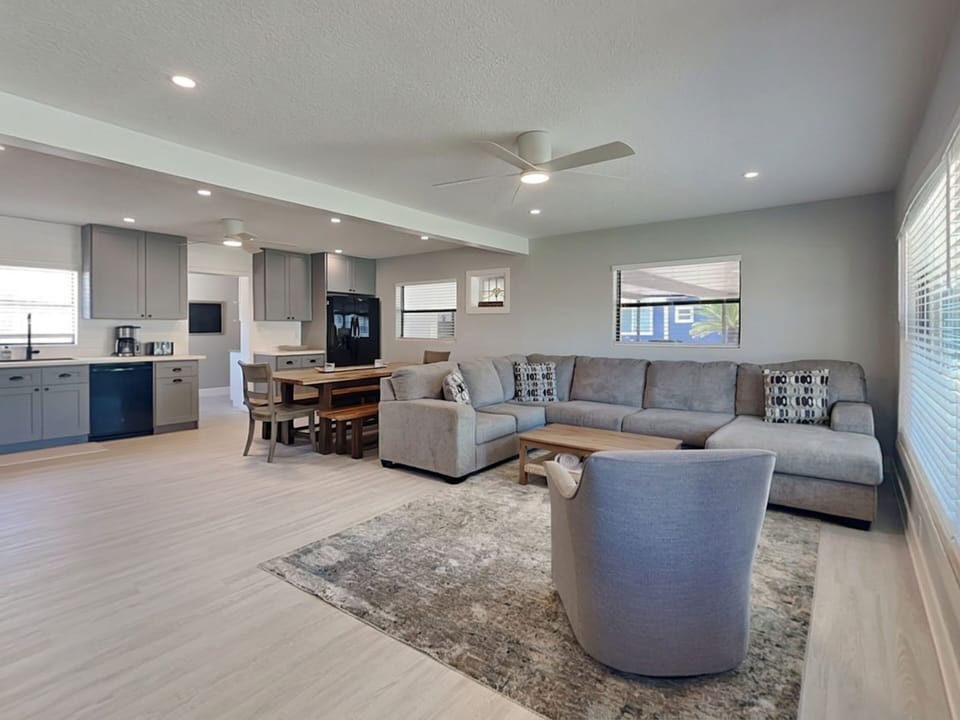 House (5 Bedrooms) | Property amenity
