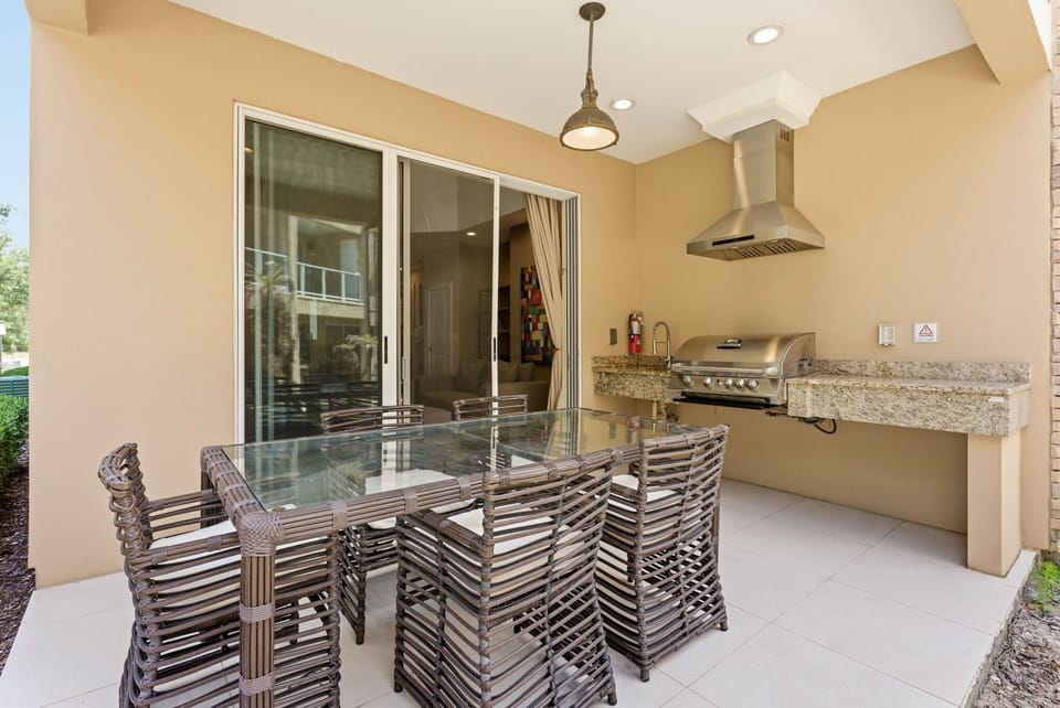 Villa (4 Bedrooms) | Terrace/patio