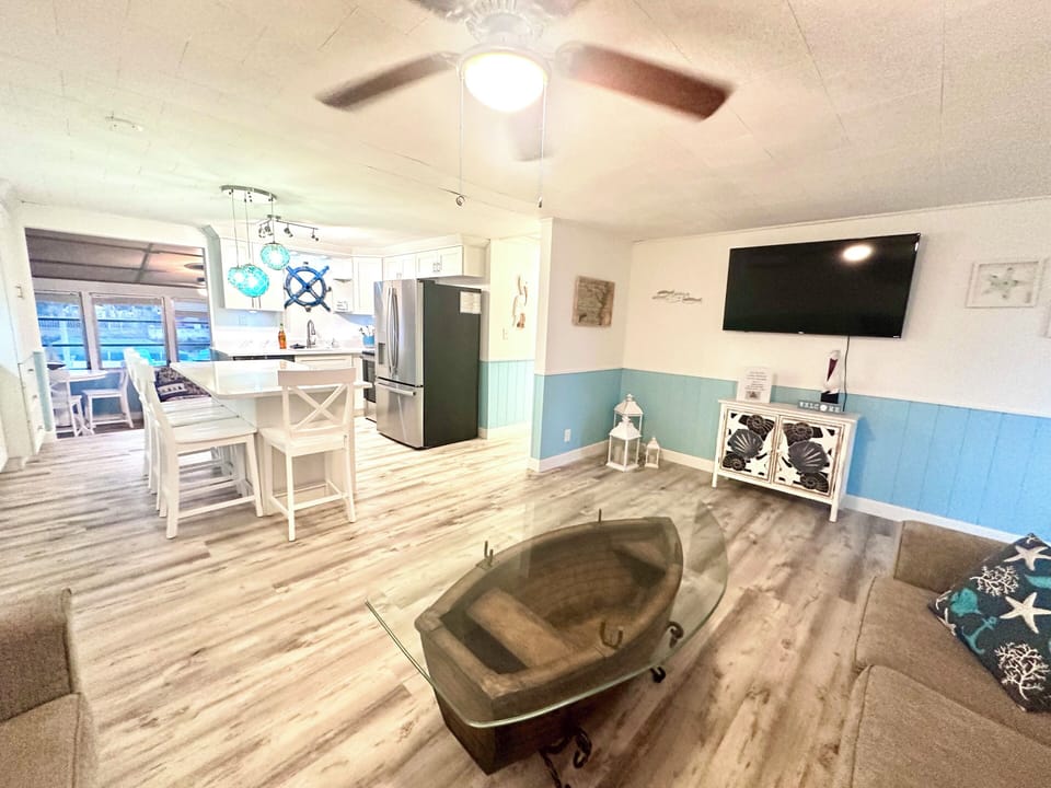House, Patio | Living area | Flat-screen TV