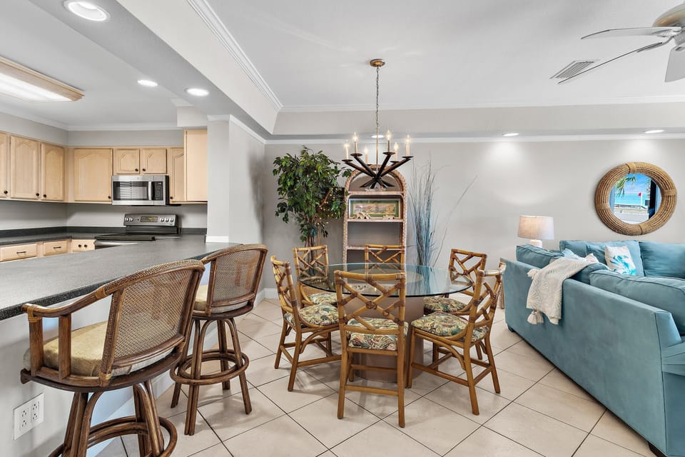 Condo, 1 King Bed with Sofa bed (Aegean 220) | Dining