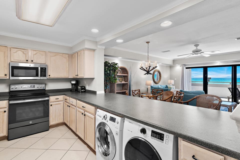 Condo, 1 King Bed with Sofa bed (Aegean 220) | Private kitchen