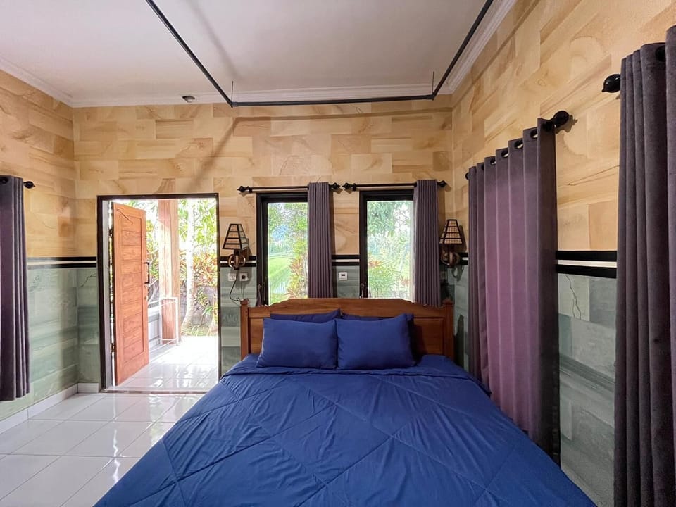 Standard Double Room, Park View | Desk, laptop workspace, free WiFi