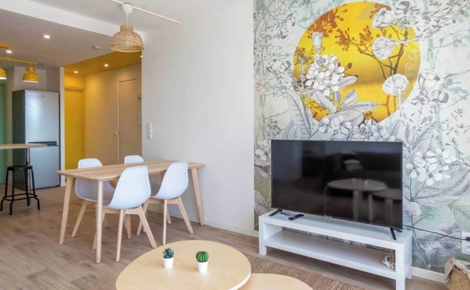 Apartment | Dining